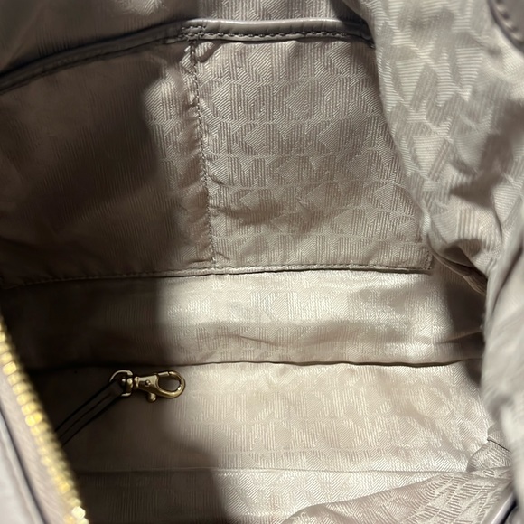 Michael Kors Matilda Leather Handbag mocha beige - Picture 10 of 14